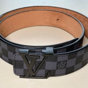 LOUIS VUITTON LV Initiales Belt